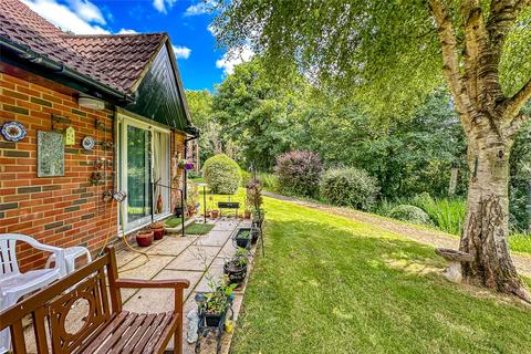 2 bedroom bungalow for sale, The Beeches, Park Street, St. Albans, Hertfordshire, AL2