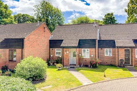 2 bedroom bungalow for sale, The Beeches, Park Street, St. Albans, Hertfordshire, AL2