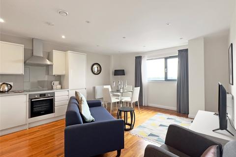 2 bedroom flat for sale, Horizon House, Azalea Drive, Swanley, Kent, BR8