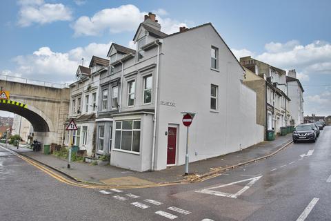 4 bedroom end of terrace house for sale, Ryland Place, Folkestone, CT20