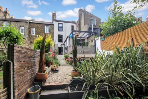 3 bedroom terraced house for sale, Bramblebury Road, London, SE18