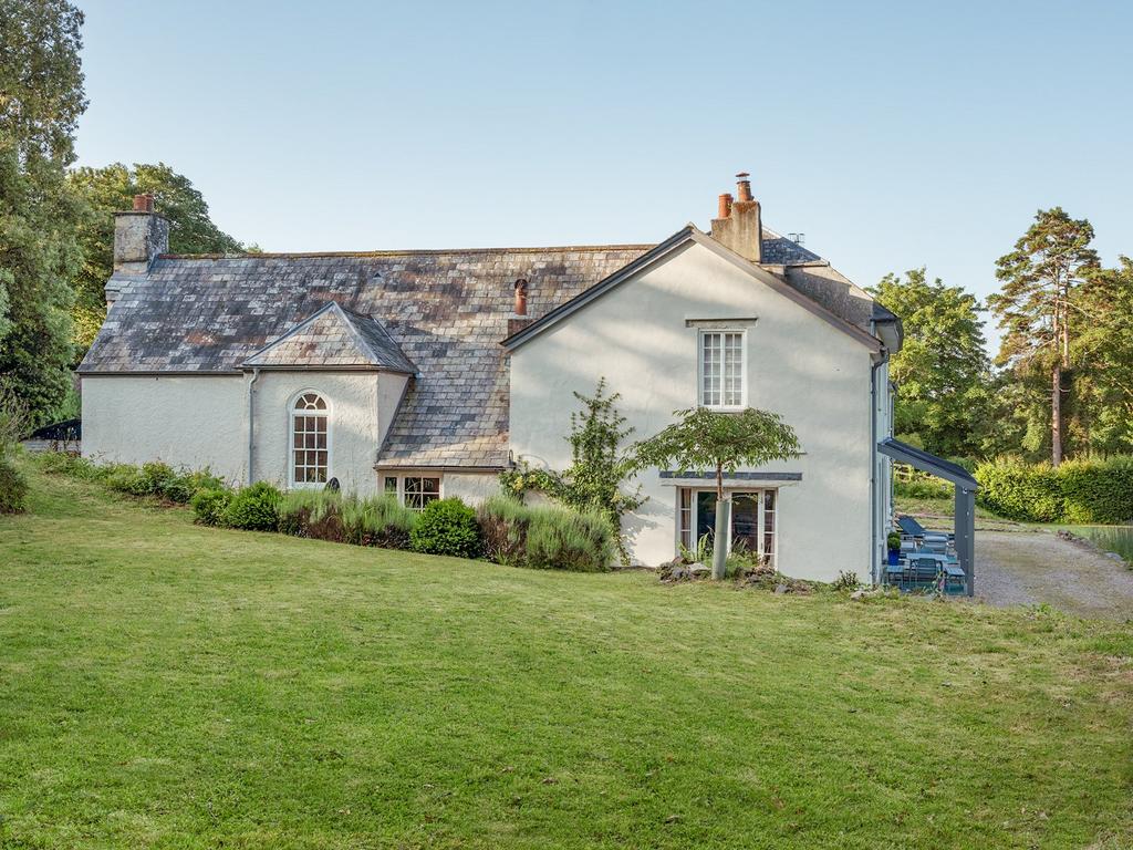 Fursdon House