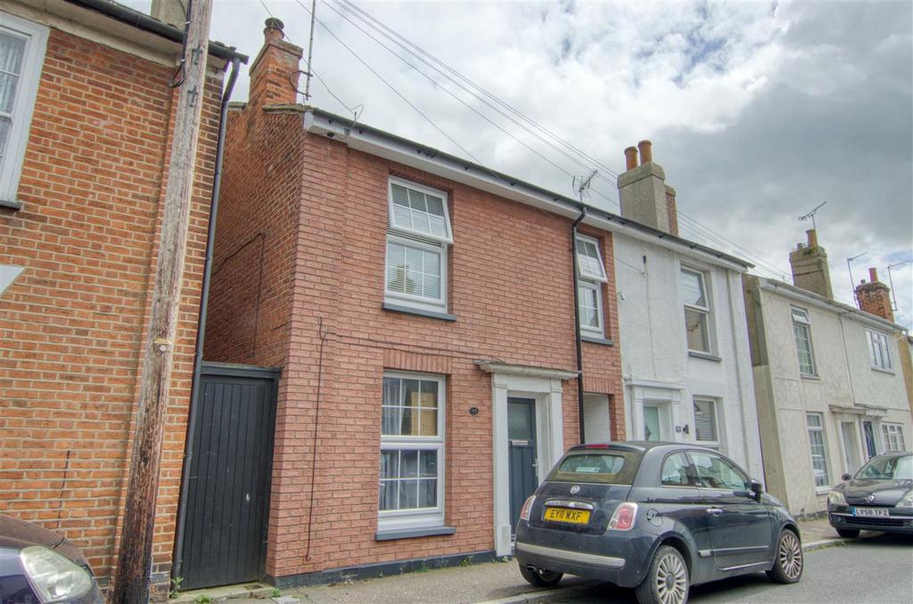 Brightlingsea CO7 3 bed semidetached house for sale £235,000