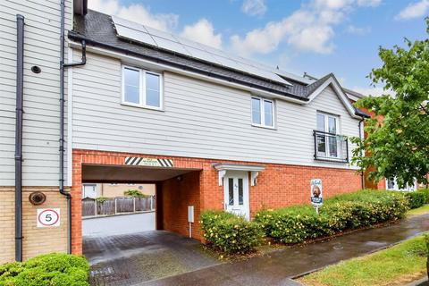 2 bedroom coach house for sale, Buffkyn Way, Maidstone, Kent