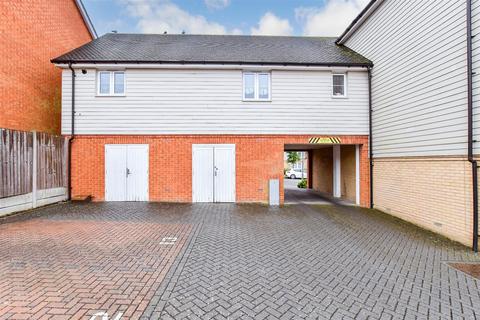 2 bedroom coach house for sale, Buffkyn Way, Maidstone, Kent