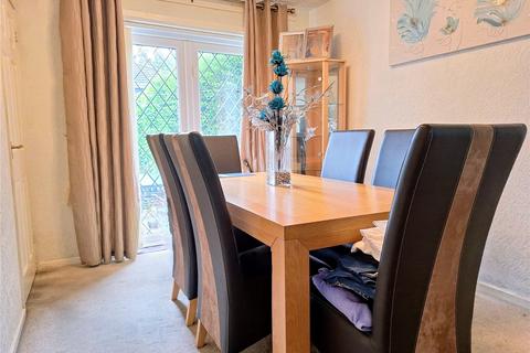 33c High Moor Crescent, Oldham, OL4 2SN