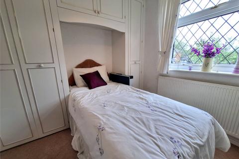 33c High Moor Crescent, Oldham, OL4 2SN