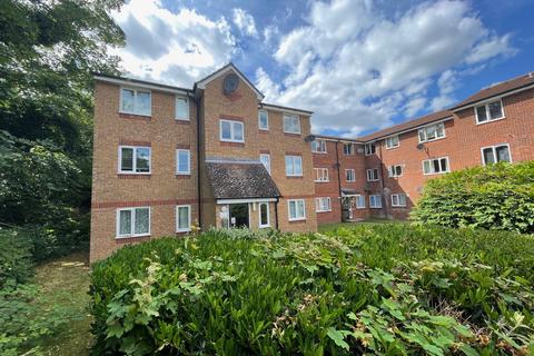 1 bedroom flat to rent, Latimer Drive, Hornchurch