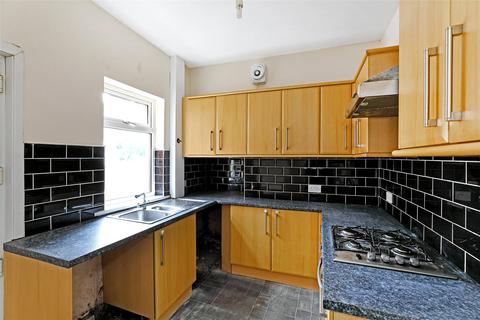 2 bedroom terraced house for sale, Castleford Road, Normanton, West Yorkshire, WF6