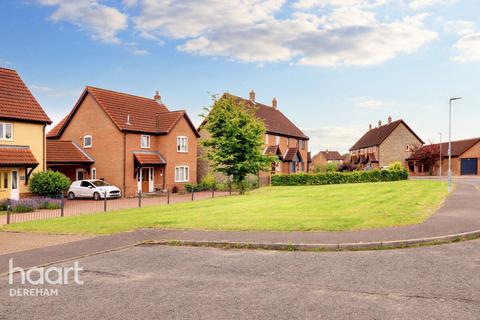 3 bedroom detached house for sale, Honeysuckle Drive, Dereham