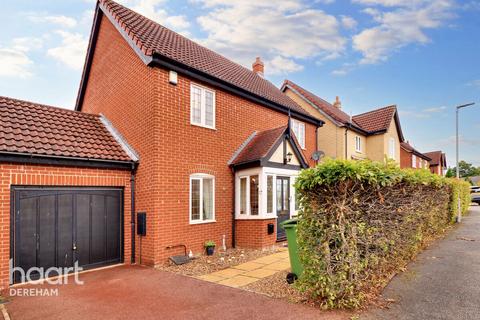 3 bedroom detached house for sale, Honeysuckle Drive, Dereham