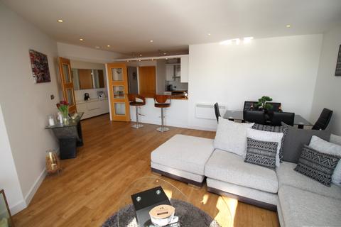 2 bedroom apartment for sale, Sovereign Point, 31 The Quays, Salford, Lancashire, M50