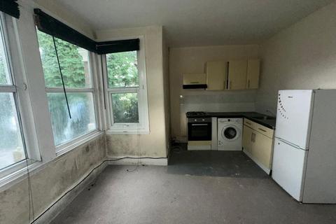 2 bedroom flat for sale, 36D The Drive, Ilford, Essex, IG1 3HX