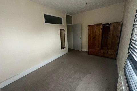 2 bedroom flat for sale, 36D The Drive, Ilford, Essex, IG1 3HX