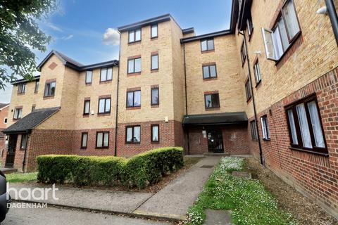 1 bedroom flat for sale, Plumtree Close, Dagenham