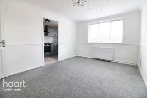 55 Plumtree Close, Dagenham, RM10 8UE