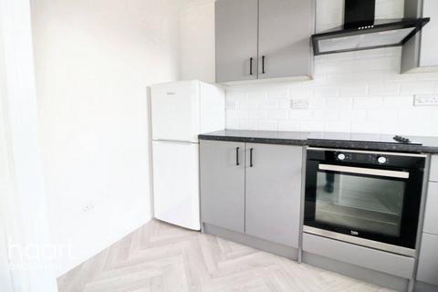55 Plumtree Close, Dagenham, RM10 8UE
