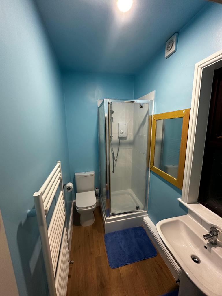 Room 7, 120 Villiers Street