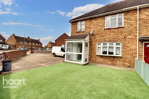 3 bedroom end of terrace house for sale, New Zealand Way, Rainham