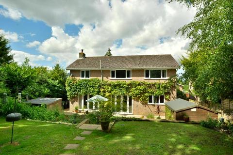 4 bedroom detached house for sale, Heath Close, Colehill, Dorset, BH21 2LP