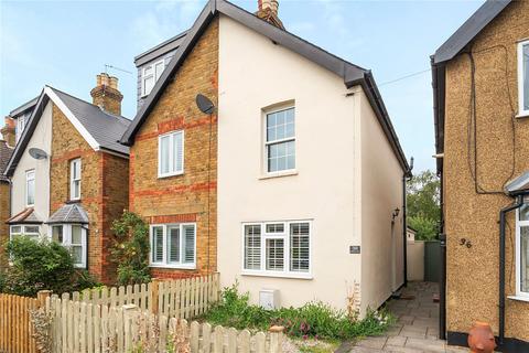 Sunbury Lane, Walton-On-Thames, KT12