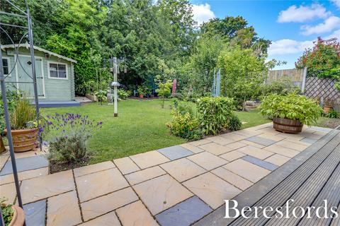 32 Mascalls Gardens, Brentwood, CM14 5LT