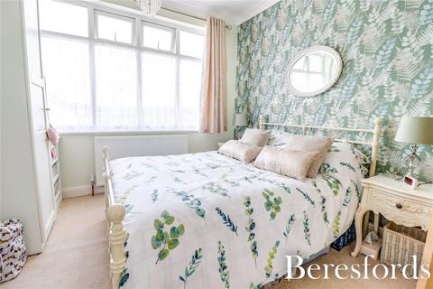 32 Mascalls Gardens, Brentwood, CM14 5LT