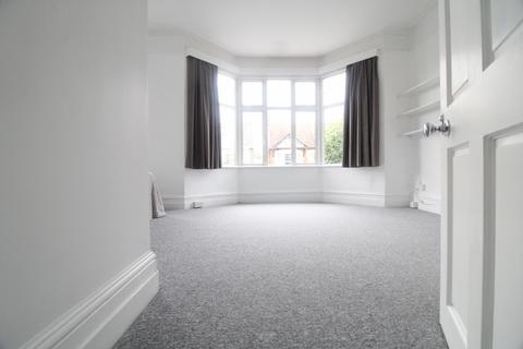 1 bedroom in a house share to rent, Craven Gardens, Wimbledon, SW19