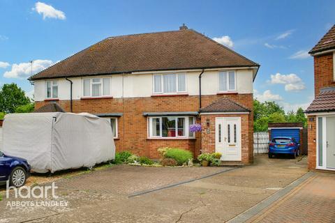 3 bedroom semi-detached house for sale, Jordan Close, Watford