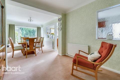 3 bedroom semi-detached house for sale, Jordan Close, Watford