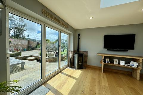 3 bedroom end of terrace house for sale, Seven Sisters Road, Eastbourne, East Sussex, BN22