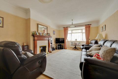 4 bedroom detached house for sale, Pendean, Burgess Hill, RH15