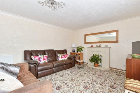 1 bedroom ground floor flat for sale, Church Street, Littlehampton, West Sussex