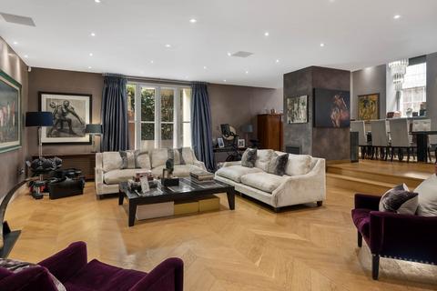 4 bedroom flat for sale, Grosvenor Square, London W1K