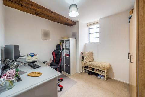 Flat 12, Lock Warehouse Severn Road, Gloucester, GL1 2GA