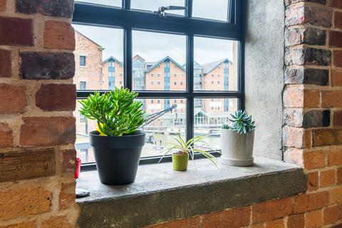 Flat 12, Lock Warehouse Severn Road, Gloucester, GL1 2GA