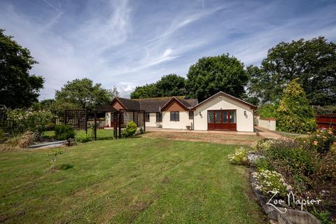 2 bedroom detached bungalow for sale, Rettendon Common