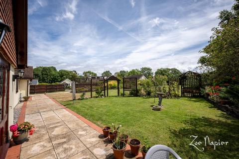 2 bedroom detached bungalow for sale, Rettendon Common