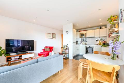3 bedroom flat for sale, Woodberry Grove, Manor House, London, N4