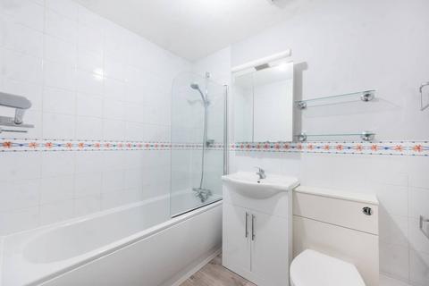 2 bedroom flat for sale, Granville Place, Pinner, HA5