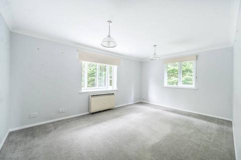 2 bedroom flat for sale, Granville Place, Pinner, HA5