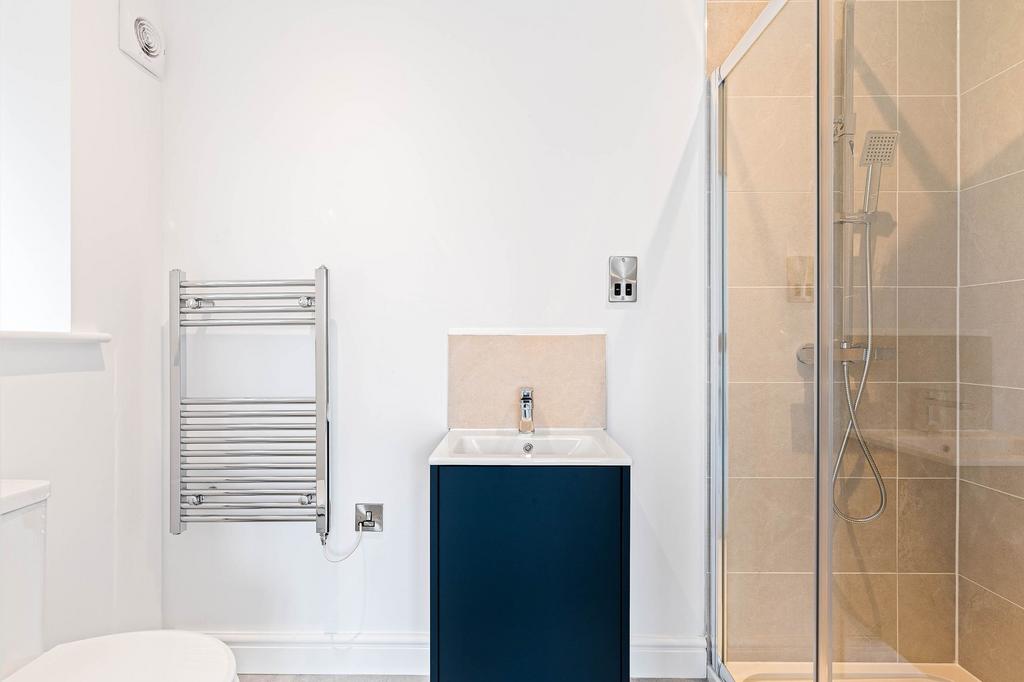 Ensuite - Bedroom 1
