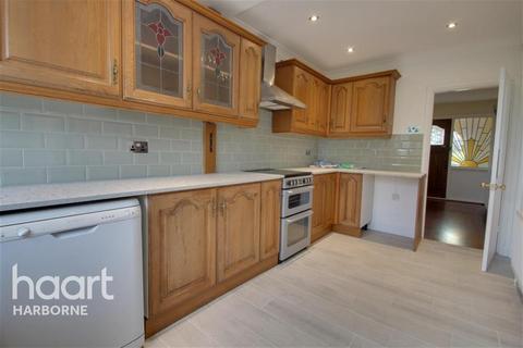 4 bedroom semi-detached house to rent, St Marks Road, Walsall