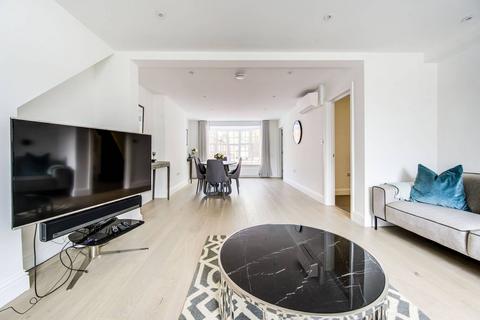 2 bedroom maisonette to rent, Kings road, Chelsea, London, SW3