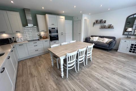 24 Cavalier Square, Chadderton, Oldham, OL9 9FP