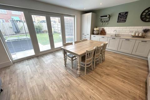 24 Cavalier Square, Chadderton, Oldham, OL9 9FP