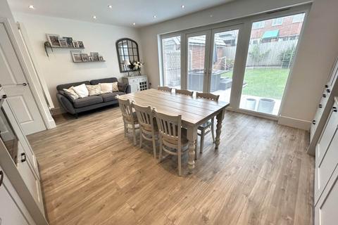 24 Cavalier Square, Chadderton, Oldham, OL9 9FP