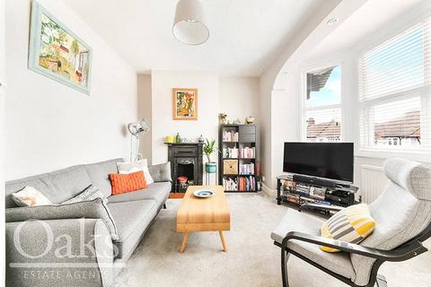 2 bedroom apartment to rent, Norbury Crescent, Norbury