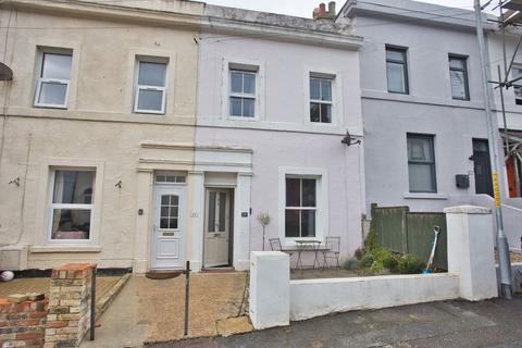 59 East Cliff, Folkestone, CT19 6BX