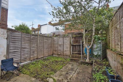 59 East Cliff, Folkestone, CT19 6BX